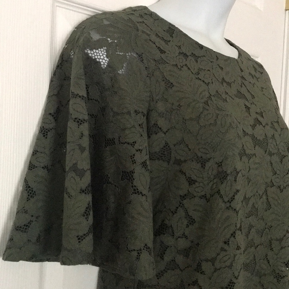 NWT Banana Republic bell sleeved lace top - Picture 6 of 8